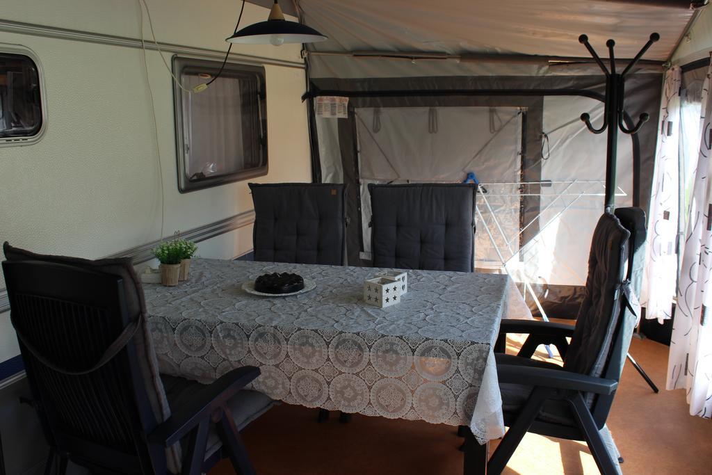 Caravan 'T Koekoeksnest Aagtekerke Pokoj fotografie